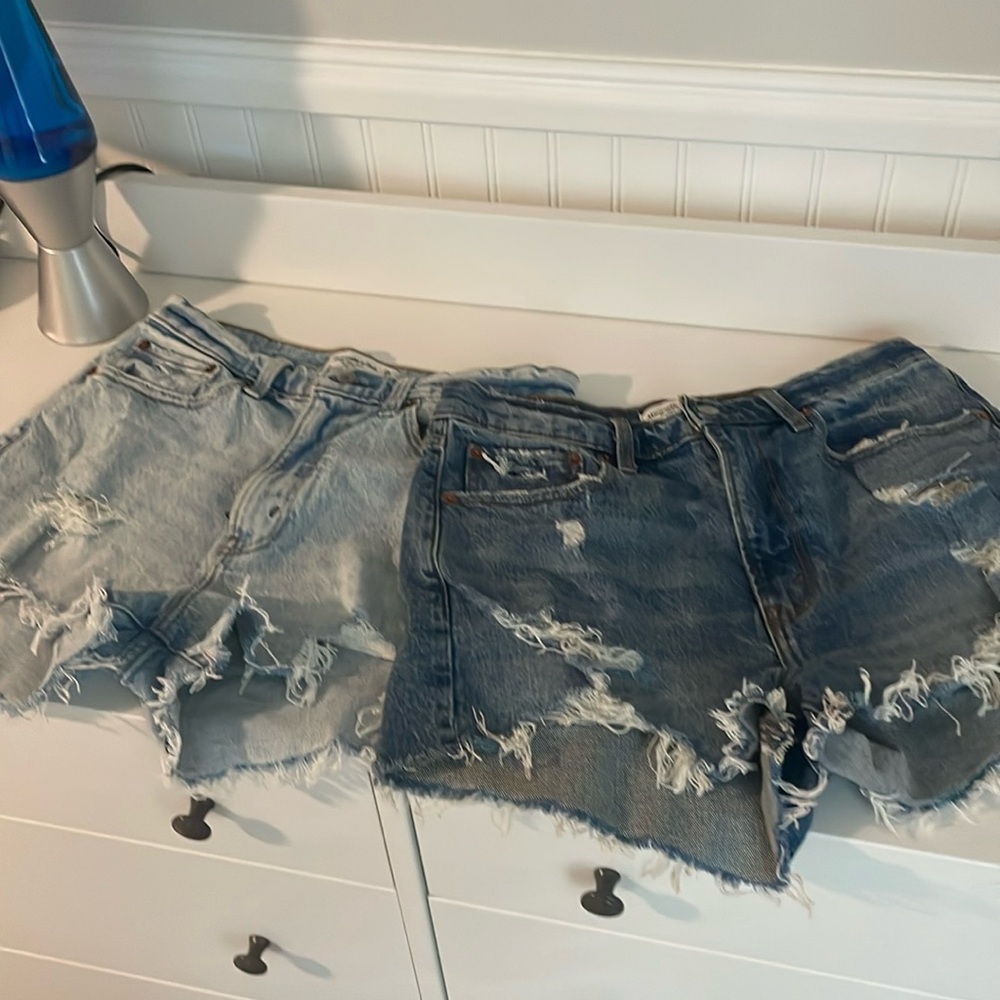 Abercrombie & Fitch The Mom Short High Rise Size 28(6) TWO PAIR Selling together